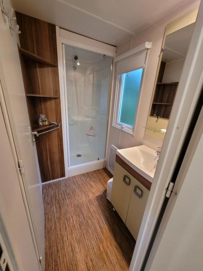 Camping Le Brochet 佩罗讷 外观 照片